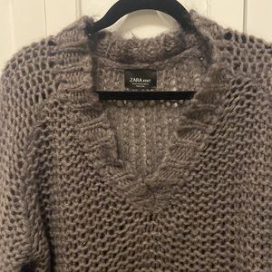 Zara women’s oversized knit v neck sweater size M